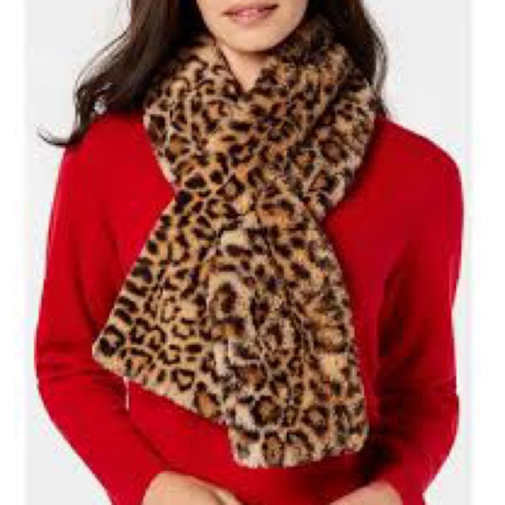 Cabi bundle up scarf